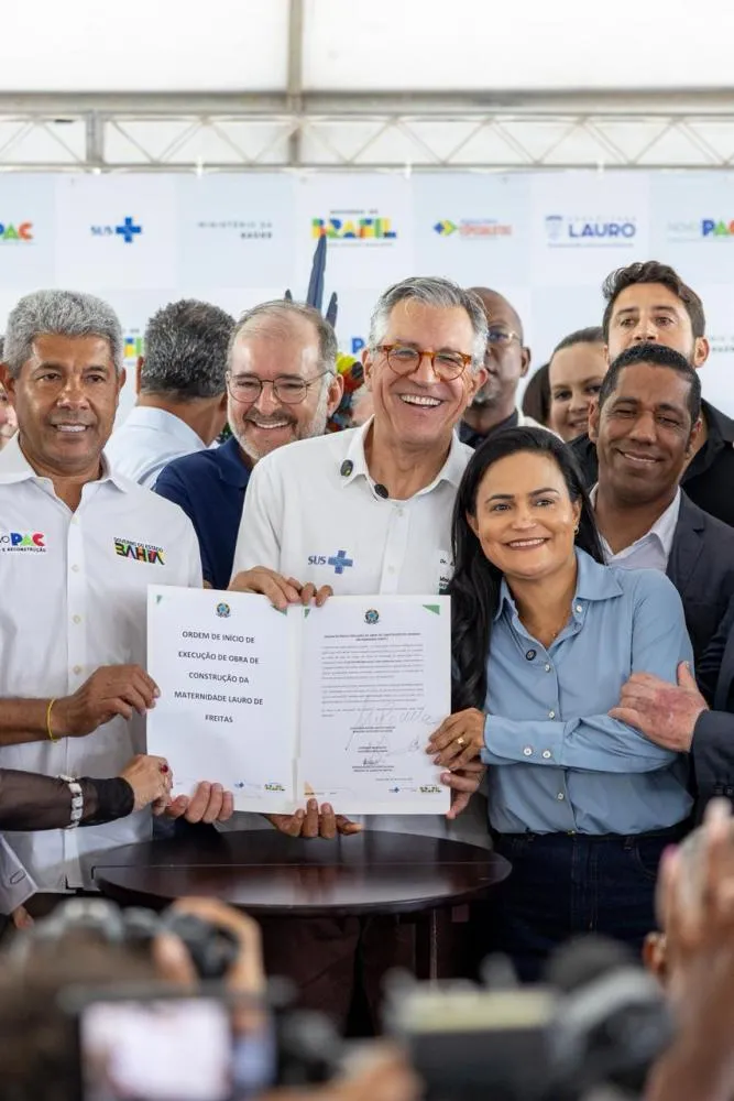 Ao lado de Ministro e Governador, Prefeita Débora Regis diz que “independentemente do palanque, o importante é trabalhar para o povo”
