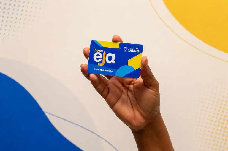 Matrículas para adesão ao Bolsa EJA encerram nesta quarta em Lauro de Freitas