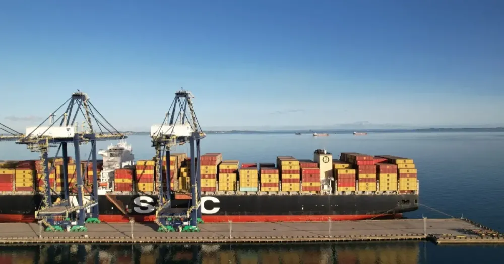 Bahia recebe navio para início das obras da Ponte Salvador–Itaparica