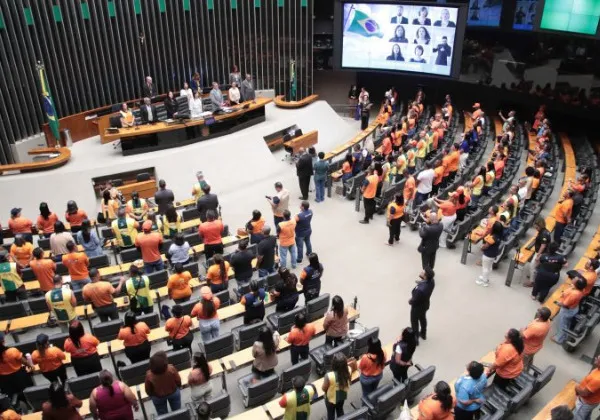 Câmara aprova regra para abrir gastos com diárias e cartão corporativo