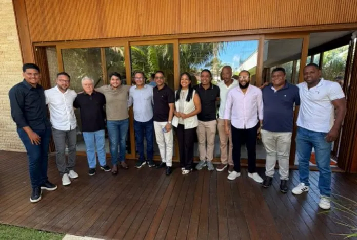 Duda Sanches leva a Coronel lideranças e reforça grupo político para 2026
