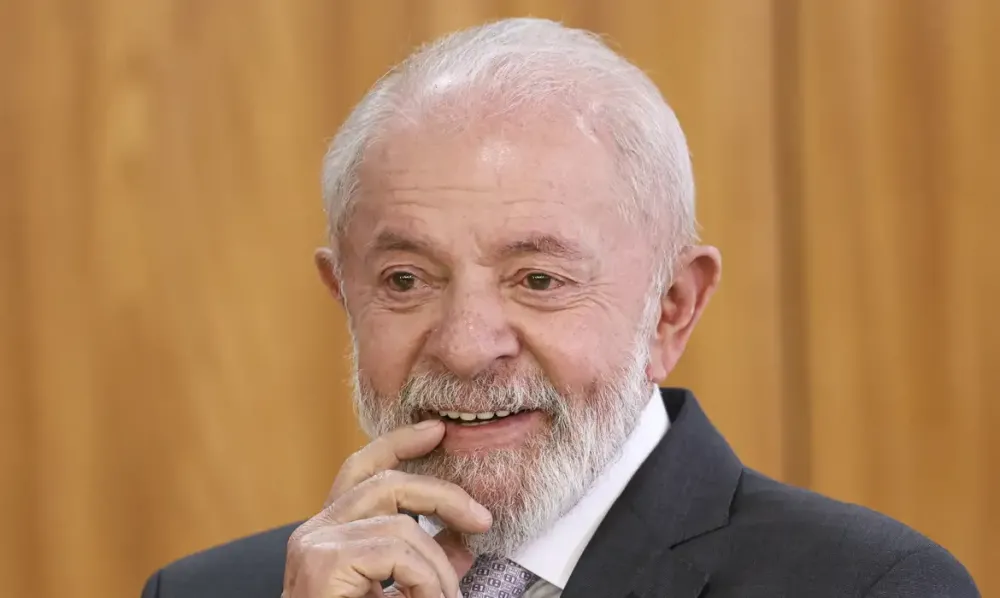 Pesquisa aponta que maioria dos brasileiros desaprova governo Lula