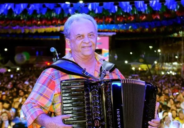 Flávio José anuncia cancelamento de shows na Bahia durante São João