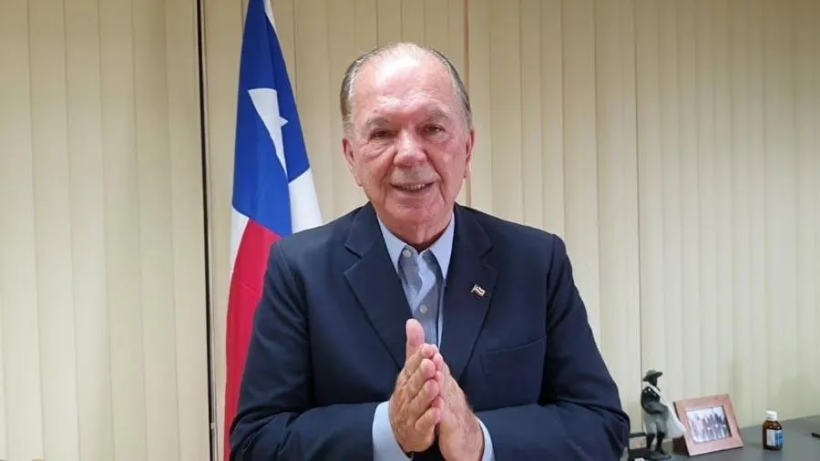 Leão anuncia aposentadoria da política