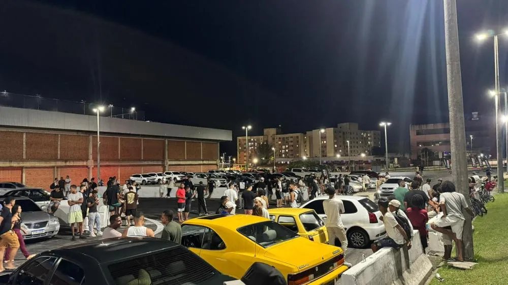 Exposição gratuita de carros reúne apaixonados por automobilismo em Lauro de Freitas nesta quinta-feira