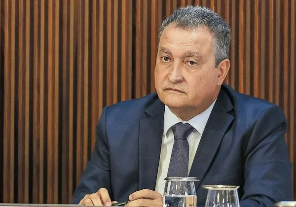 Rui Costa culpa governo Bolsonaro por crise no Banco Master